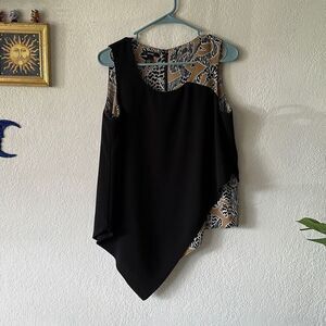 Alfani size 6 black & tan Assymetrical hem blouse